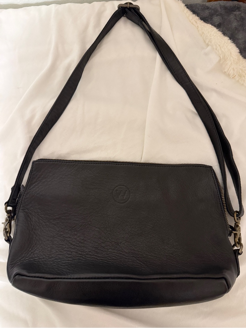 Wanderers Travel Co Black Leather Shoulder Crossbody Bag